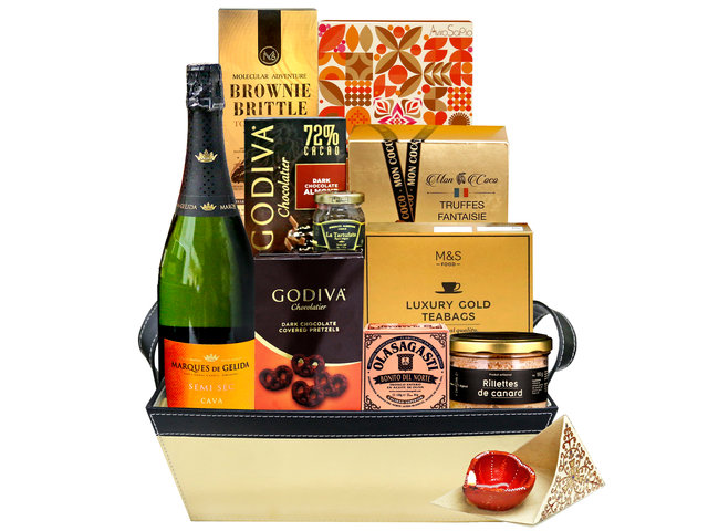 Wine n Food Hamper - Diwali Deepavali Premium Food Gift Hamper DW11 - DG1016A1 Photo